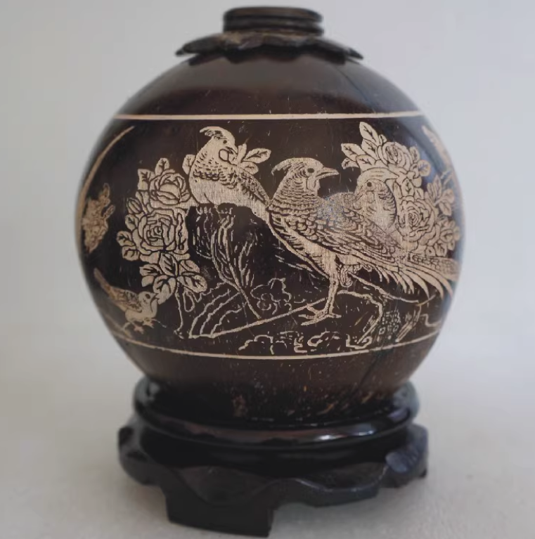 Hand-Carved Coconut Shell Storage Jar - Hainan Specialty