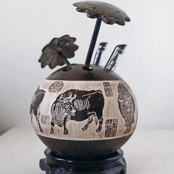 Five Oxen Coconut Shell Pen Holder - Hainan Specialty