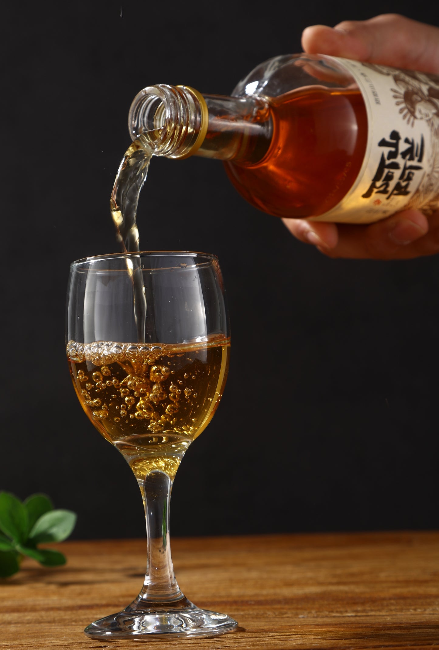 Intangible cultural heritage flavor Hainan specialty Shanlan Liquor - Hainan Specialty