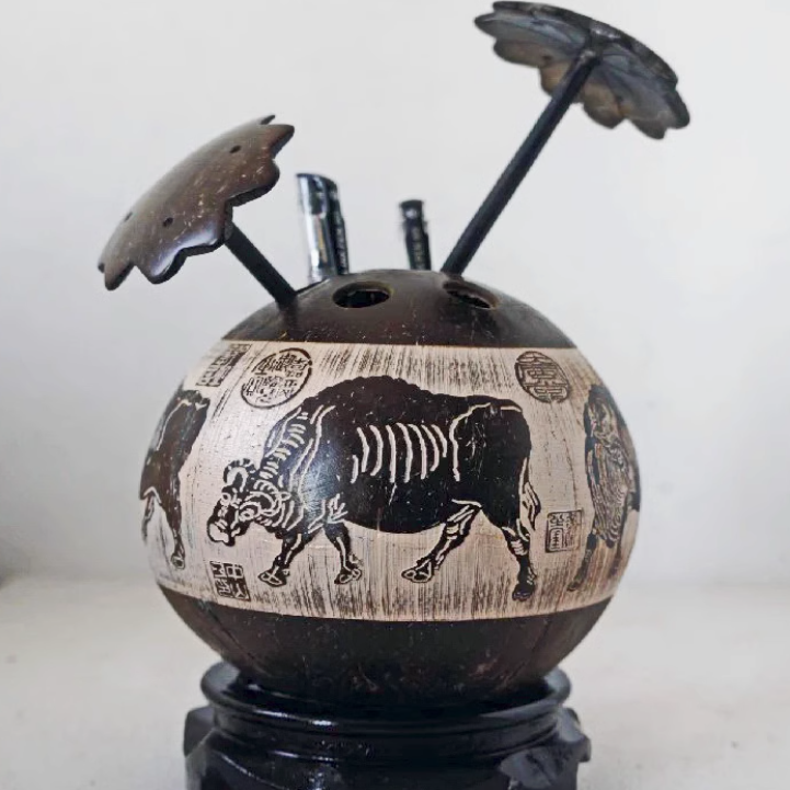 Five Oxen Coconut Shell Pen Holder - Hainan Specialty