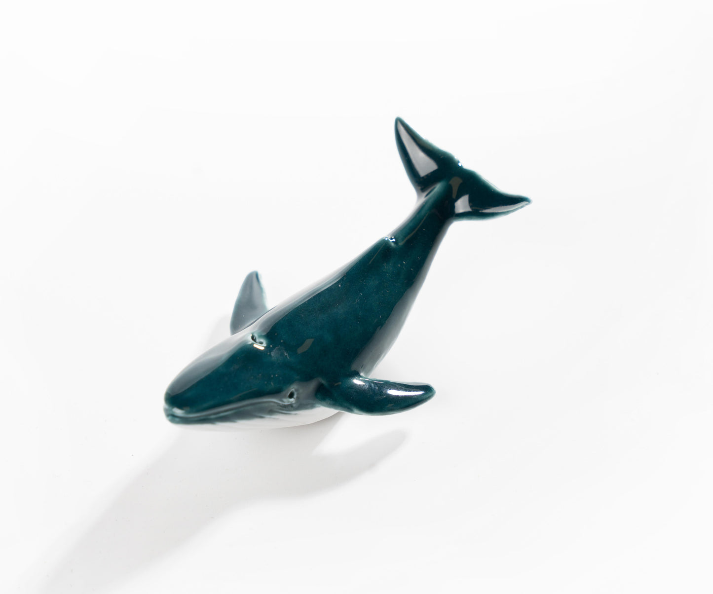 Whale-Themed Ceramic Fridge Magnet Gift - Hainan Specialty