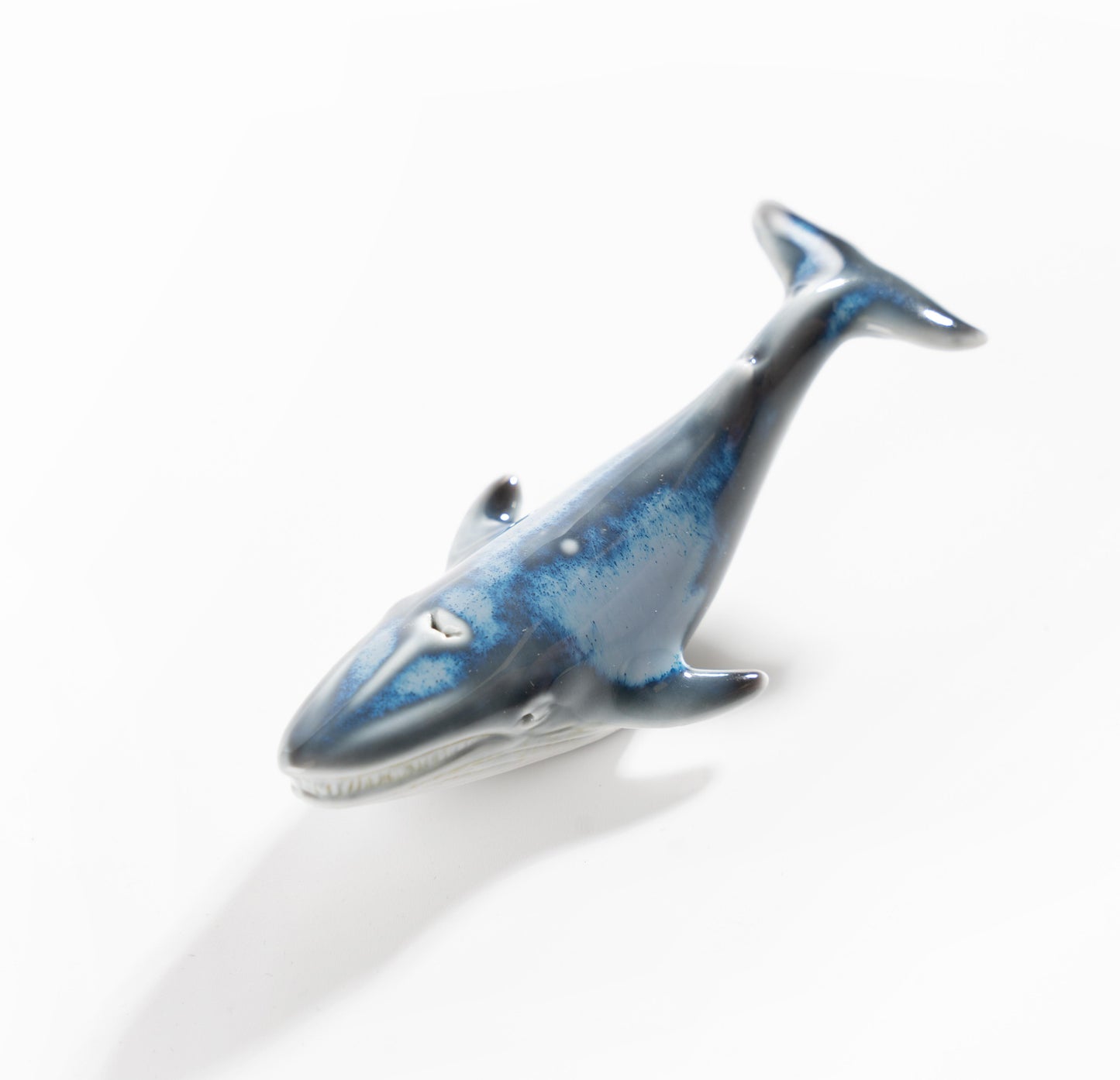Whale-Themed Ceramic Fridge Magnet Gift - Hainan Specialty